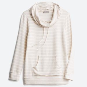 Loveappella Leyva Maternity Pullover Knit Top